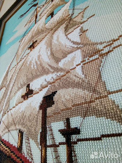 Картина вышитая крестом вручную