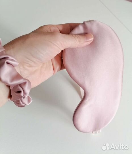 Шелковая маска для сна