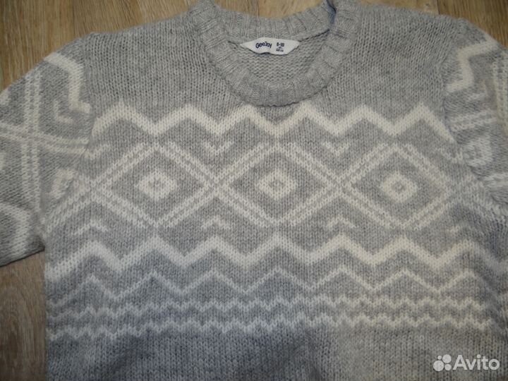 Джемпер р-р 134-136 на мальчика