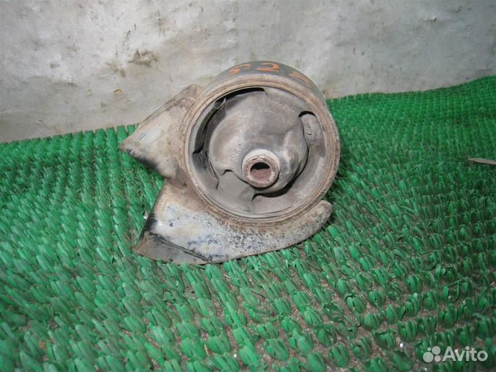 Опора (подушка) двигателя задняя Hyundai Tucson