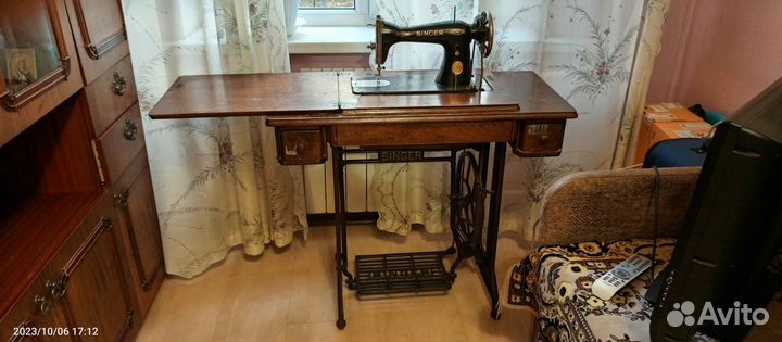 Швейная машинка зингер