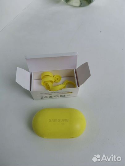 Samsung SM-R170 кейс без наушников