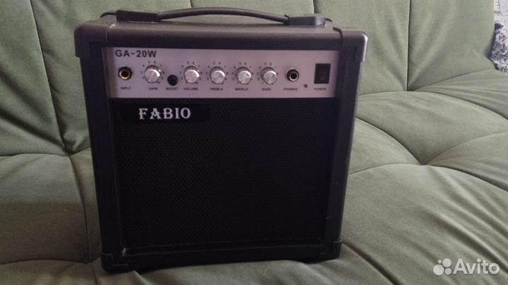 Гитарный комбоусилитель Fabio GA-20W