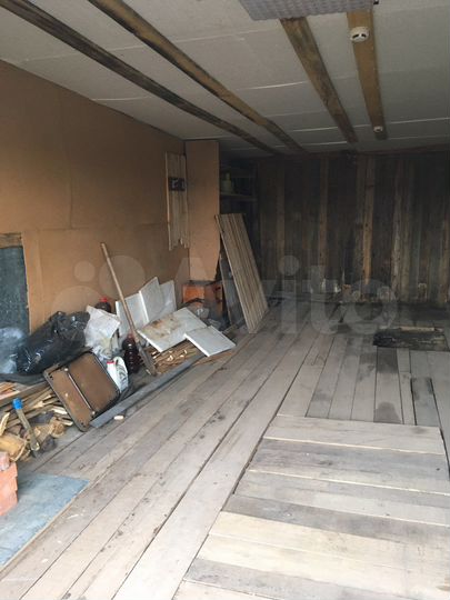 Гараж, > 30 м²