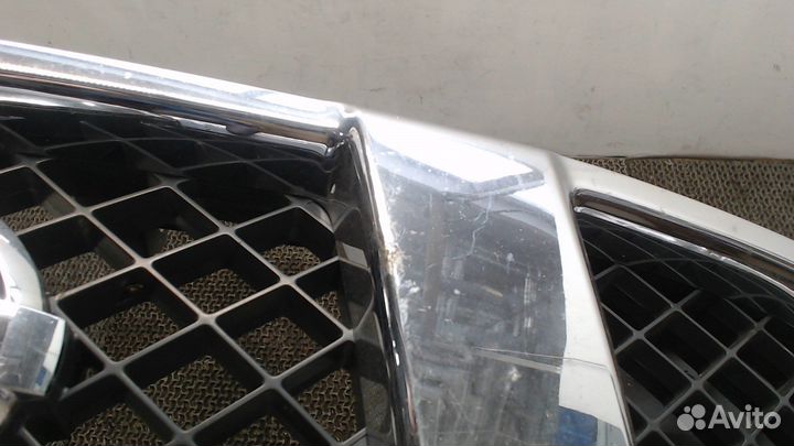 Решетка радиатора Nissan Titan, 2005