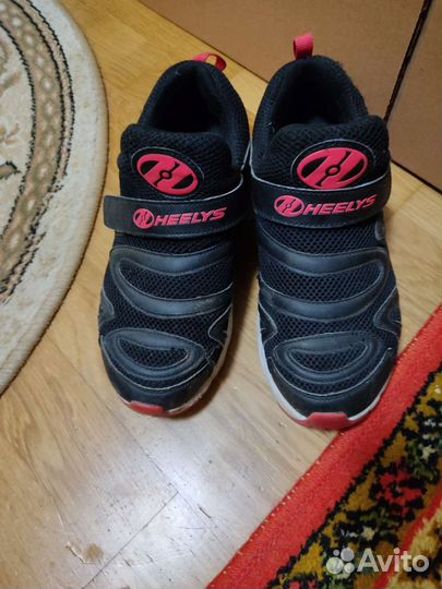 Кроссовки Heelys