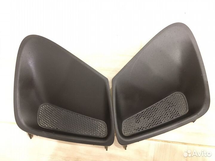 Заглушка в бампер 81482-12120 и 81481-12170 оригин