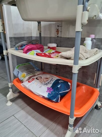 Пеленальный столик с ванночкой