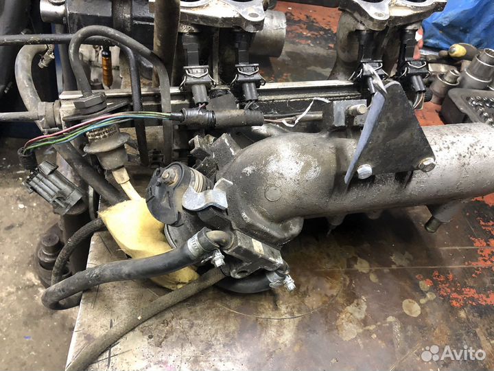 Впускной колектор ваз 2114 в зборе