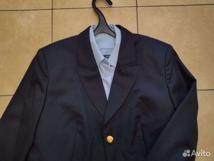 Полицейская форма женская. Китель