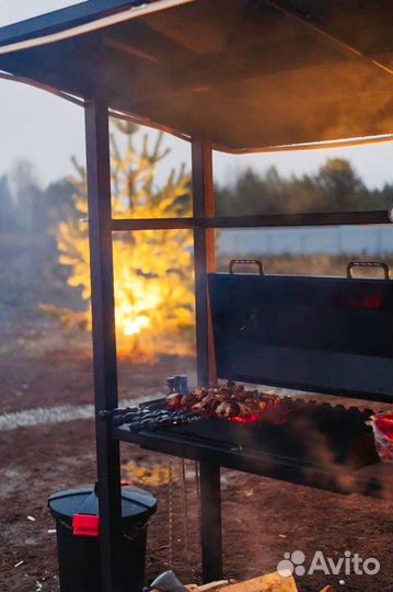 Мангал с крышей