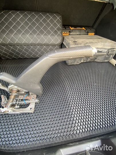 Ручка ручного тормаза Chevrolet Cruze