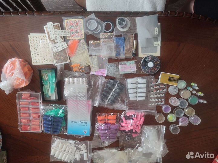 Для наращивания и дизайна ногтей материал