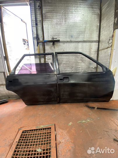 Двери на ваз 2114,перед-зад правые