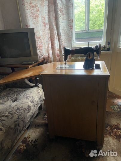 Швейная машинка подольская ножная