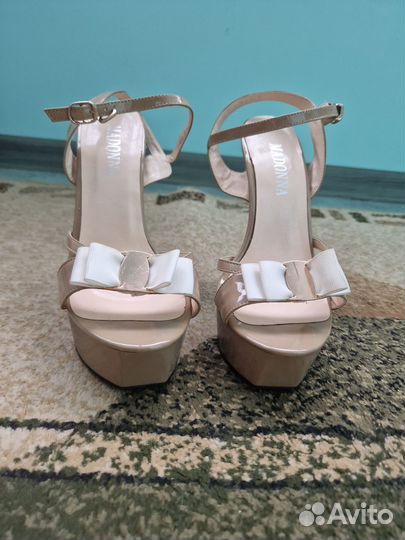 Босоножки женские 35 размер