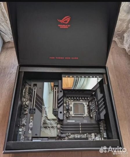 Материнская плата asus ROG crosshair X670E hero