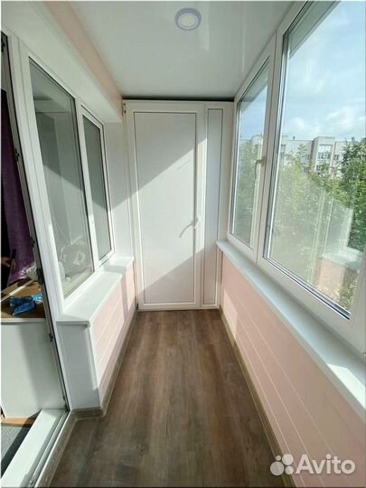 Установить пластиковую дверь