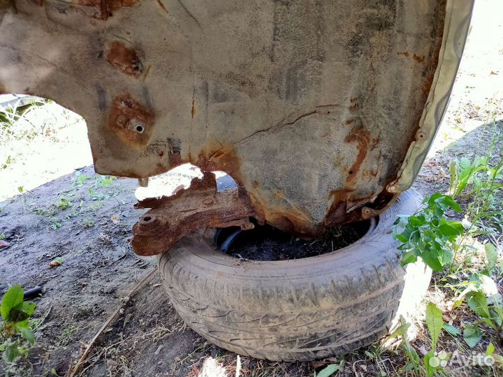 Крыло заднее правое Infiniti FX35 FX45 S50 2002-09