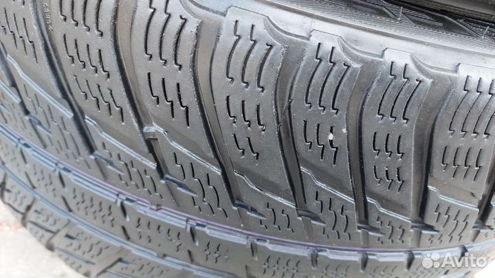Nokian Tyres WR SUV 3 295/35 R21 107V