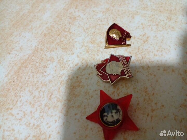 Значок октябрятский