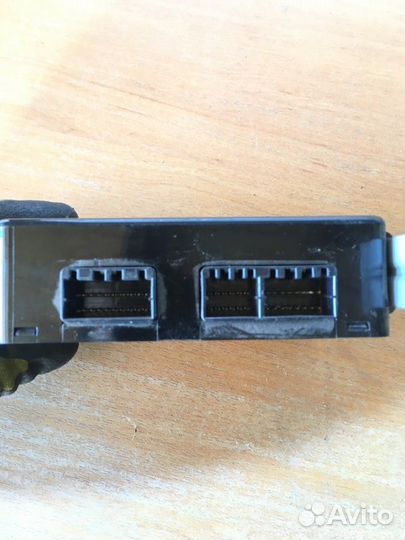 Блок управления центральным замком Hyundai Elantra