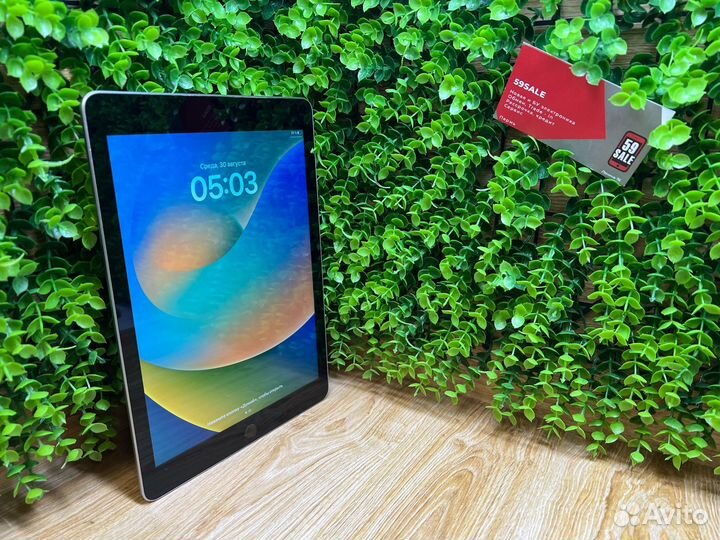 Apple iPad 5th 2017 32GB Gray