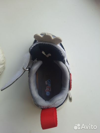 Кроссовки детские