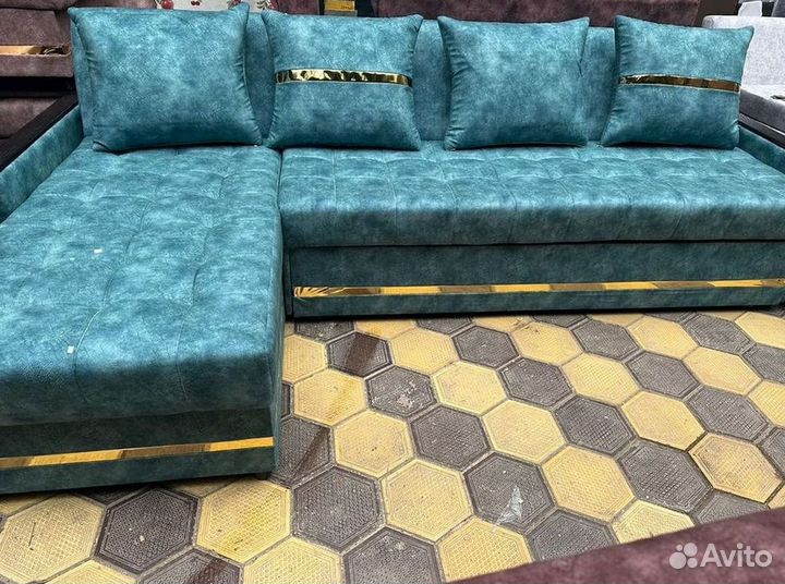 Угловой диван в наличии не б/у
