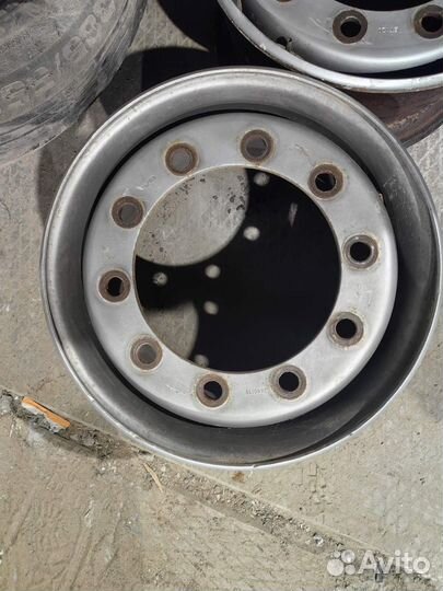 Продаю колесный диск 19.5