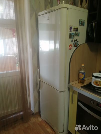 Продам холодильник бу