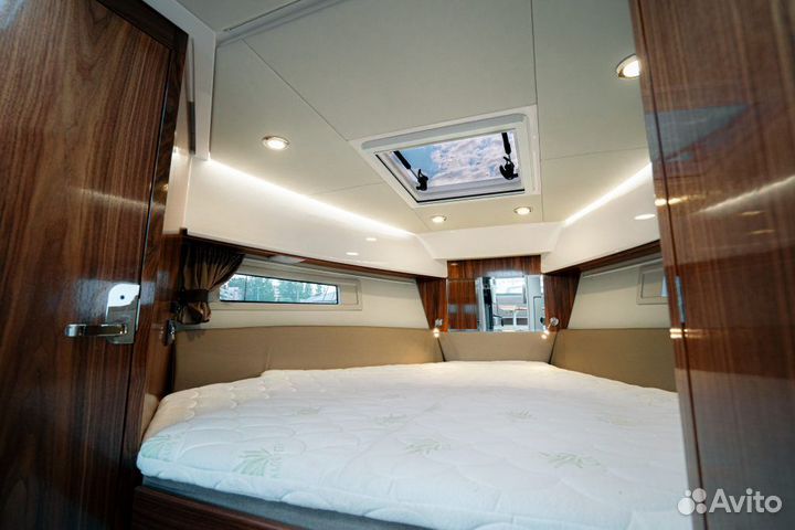 Aquador 250 HT круизный катер с мотором