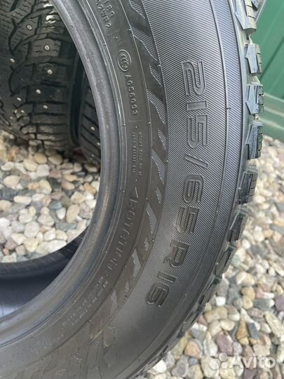 Nokian Tyres Hakkapeliitta 9 SUV 215/65 R16