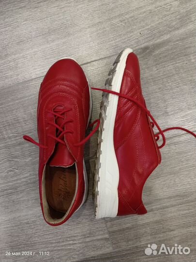 Кроссовки кожаные Walrus р.36