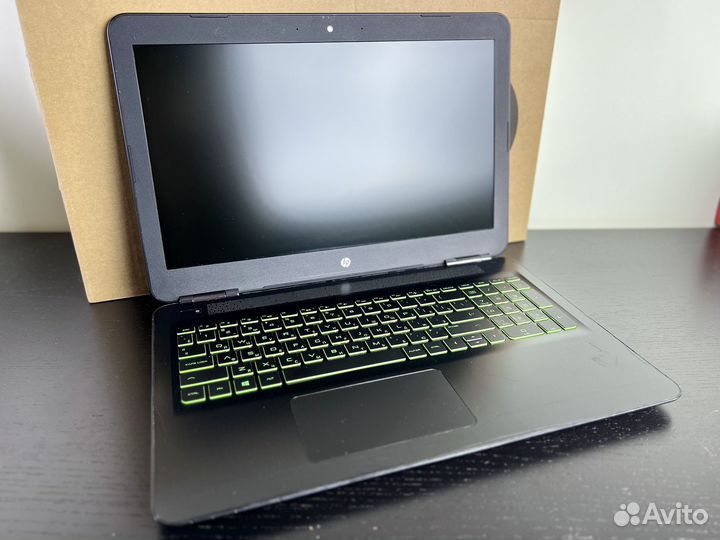 Игровой ноутбук HP: i5-8 ядер/8Гб Озу/1000Гб