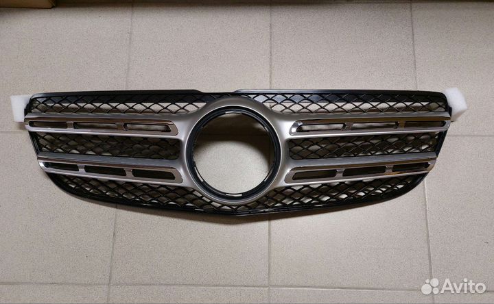 Решетка радиатора Mercedes GLS AMG X166