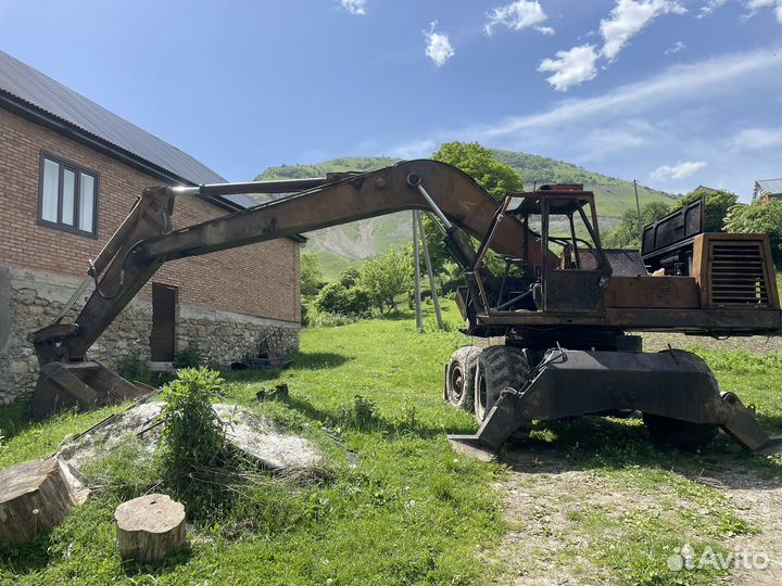 Экскаватор