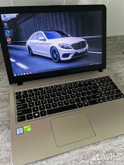 Asus Шутряк i3-7020U/GeForce MX110/8 Gb/SSD 240