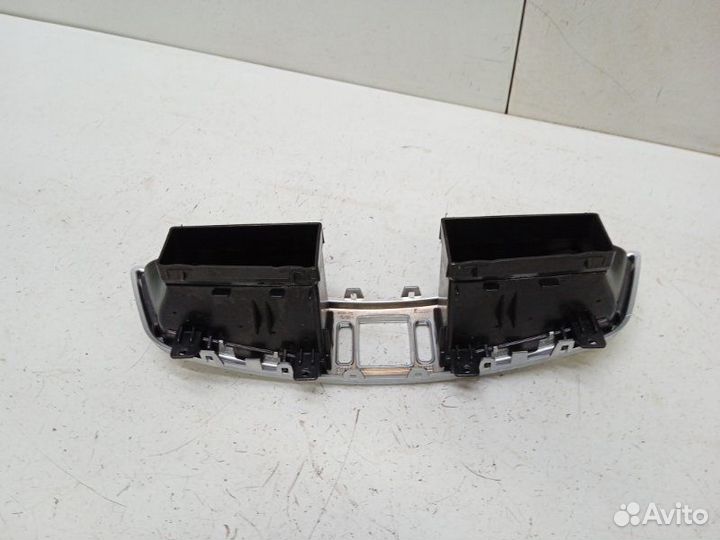 Дефлектор торпедо центральный Mercedes-Benz