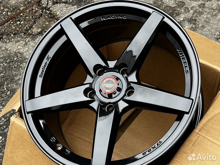 R17 Диски Vossen #Вогнутый 5x114.3 8J ET30