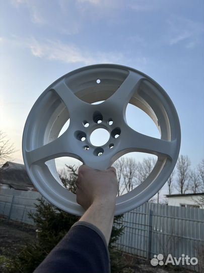 Легкие диски R15 на Ваз 4х98