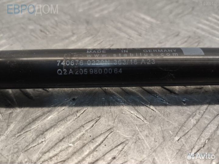 Амортизатор капота на mercedes W205 s1140516