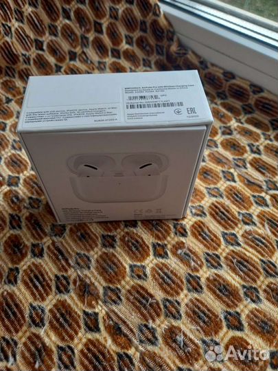 Беспроводные наушники apple airpods