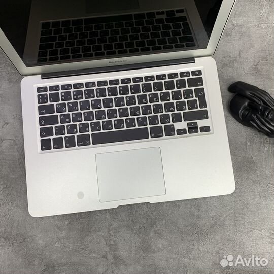 Ноутбук MacBook Air 13 2017 i5/8gb/128gb
