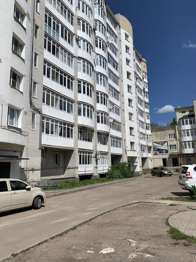 3-к. квартира, 102 м², 5/10 эт.