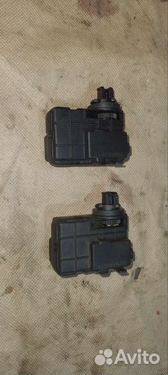 Моторчик фары xenon (сервопривод отражателя) volvo