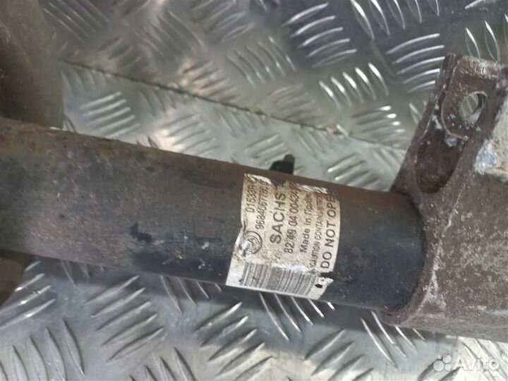 Стойка амортизатора передняя левая Ситроен Berli