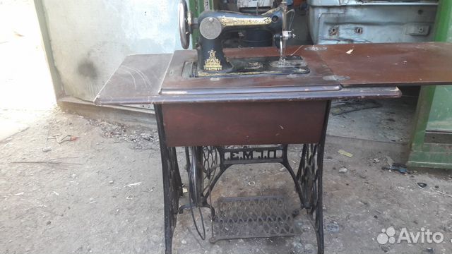 Антиквариат. Швейная машина