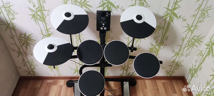 Электронная ударная установка Roland TD-1K
