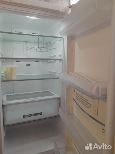 Холодильник whirlpool